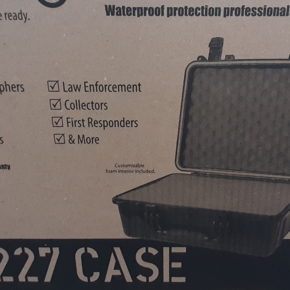 WATERPROOF CASE - Picture 7 of 8